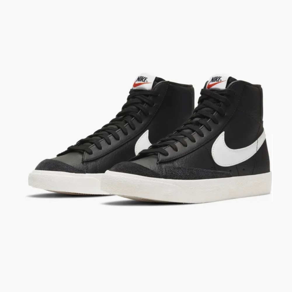 Nike Men's Blazer Mid '77 Vintage Shoes- Black/ Sail
